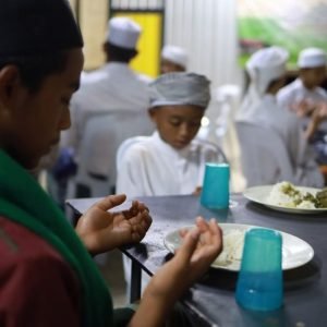 photo_6253733620526812292_y